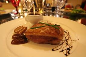 Menu à 28 €  (Sauf les jours fériés et les soirs de dîner-concert)
